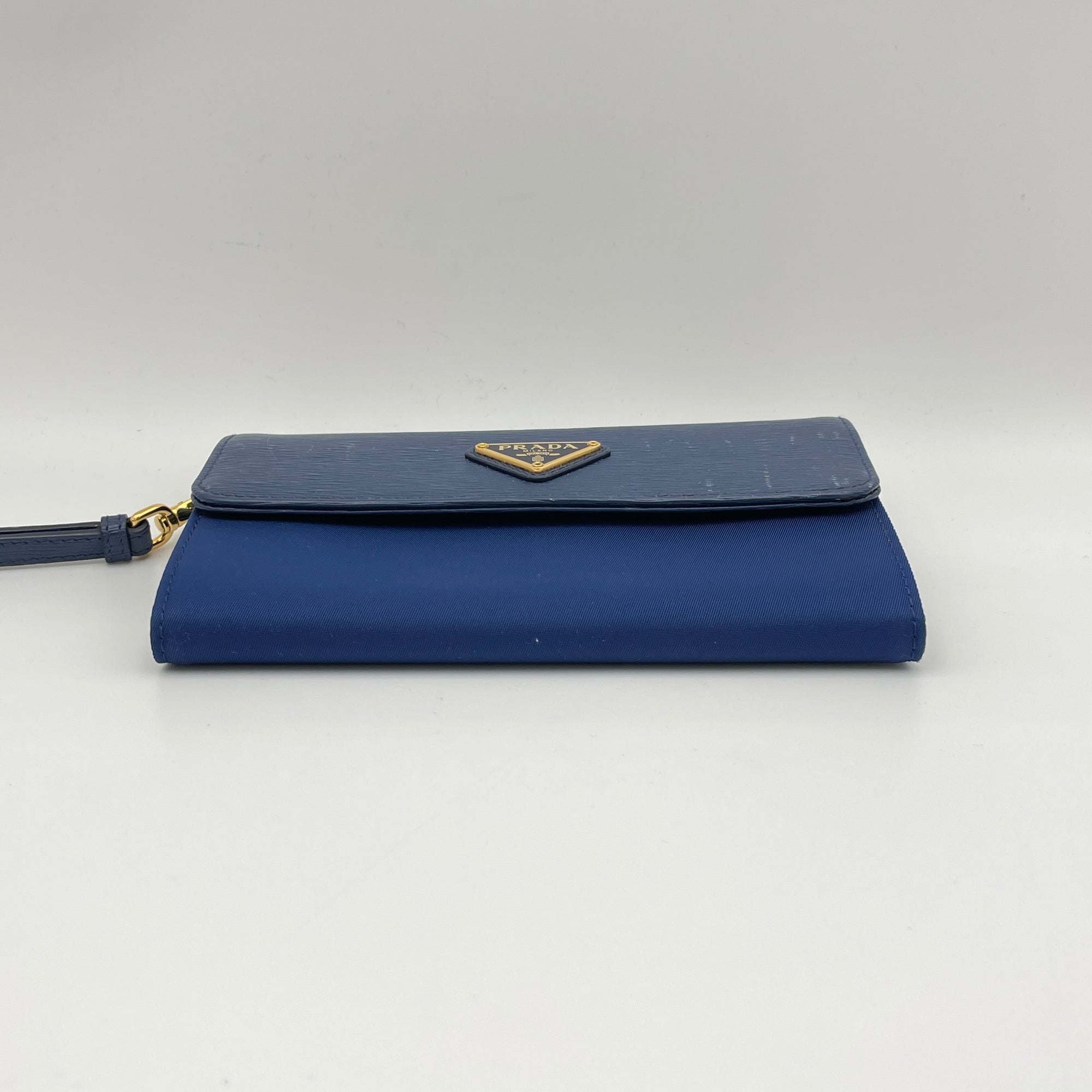 Logo Plaque Flap Blue Wallet in Nylon, Gold hardware