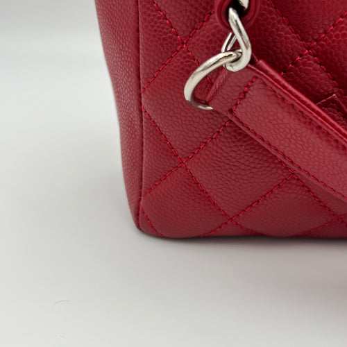 PST Petite Shopping Red Tote Bag in Caviar Leather, Silver hardware