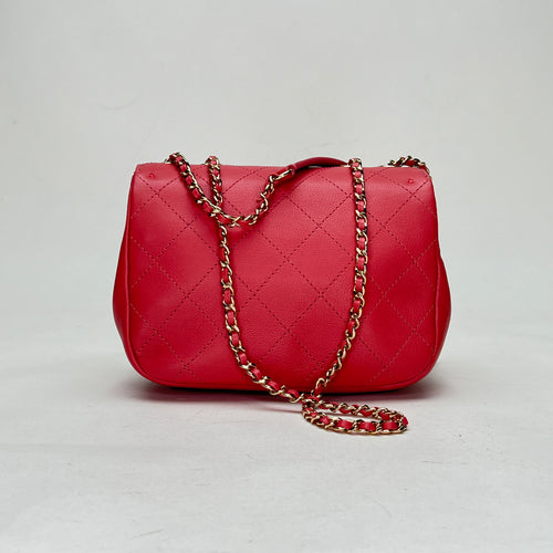 Quilted Flap Pink Shoulder Bag in Calfskin, Light Gold hardware